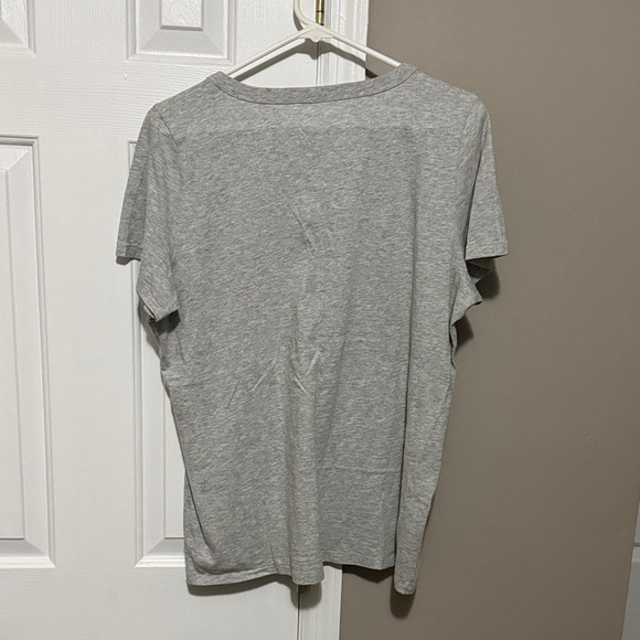 Aerie Light Gray V-Neck Short Sleeve Tee - Picture 2 of 4